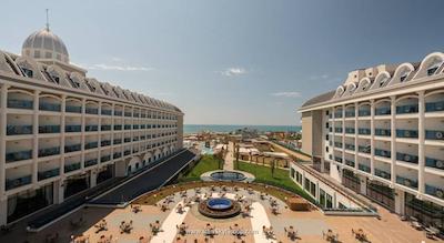 ادلیا الیت ریزورت