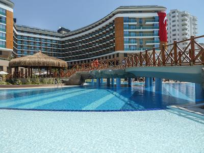 اسکا لارا ریزورت اند اسپا