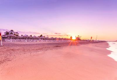 ملاس هتل لارا