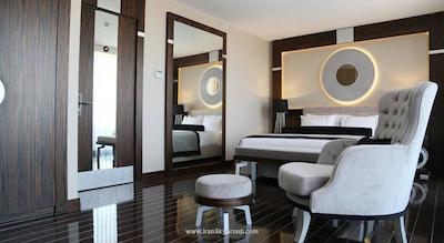 رامادا هتل اند سوئیت شیشلی