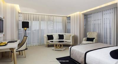 رامادا هتل اند سوئیت شیشلی