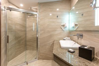 کی ام ام هتل