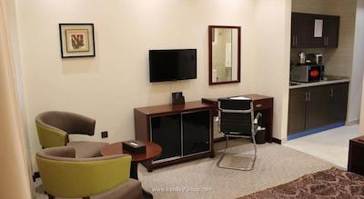 هتل آپارتمان مایلستون