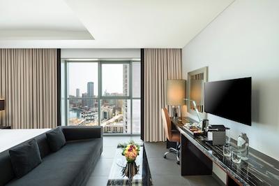 د فرست کالکشن مارینا