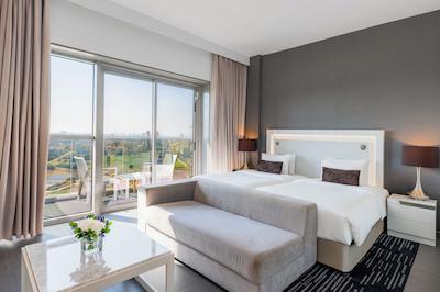 د فرست کالکشن مارینا