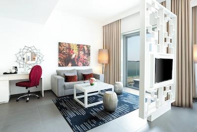 د فرست کالکشن مارینا