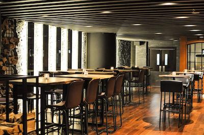 د فرست کالکشن مارینا