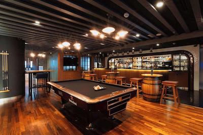 د فرست کالکشن مارینا