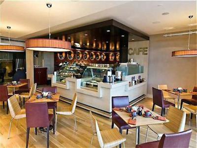 گرین لیک سرویسد آپارتمان-تاورز