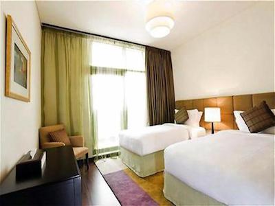 گرین لیک سرویسد آپارتمان-تاورز