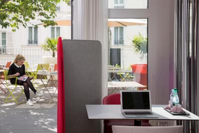 مرکور پاریس منتمارتر سکر کور