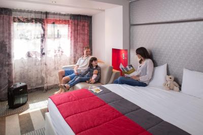 مرکور پاریس منتمارتر سکر کور