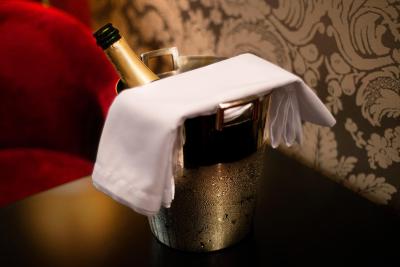 هتل میسن اتنی