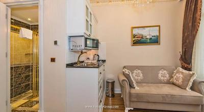 آی ‌کیو هاوسز آپارتمان