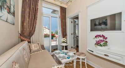 آی ‌کیو هاوسز آپارتمان