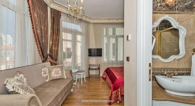 آی ‌کیو هاوسز آپارتمان