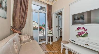 آی ‌کیو هاوسز آپارتمان