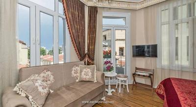 آی ‌کیو هاوسز آپارتمان