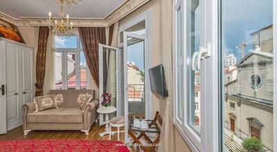 آی ‌کیو هاوسز آپارتمان