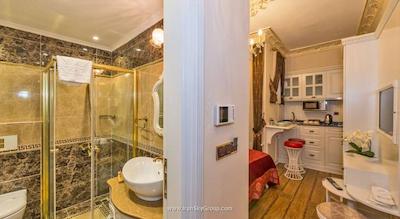 آی ‌کیو هاوسز آپارتمان