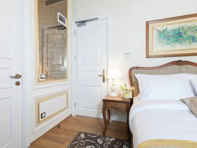 هتل پرا پارما