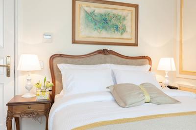 هتل پرا پارما