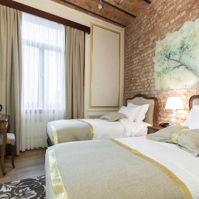 هتل پرا پارما