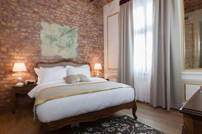 هتل پرا پارما