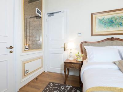 هتل پرا پارما