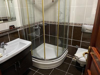 آتام سوئیت اند آپارتمان