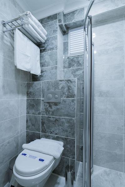 آتام سوئیت اند آپارتمان