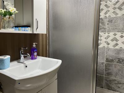 آتام سوئیت اند آپارتمان