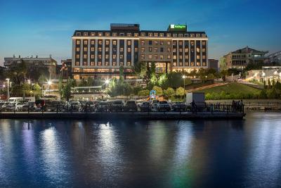 هالیدی این استانبول-توزلا بی