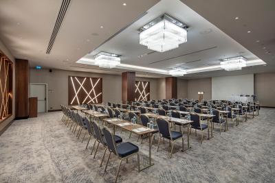 هالیدی این استانبول-توزلا بی