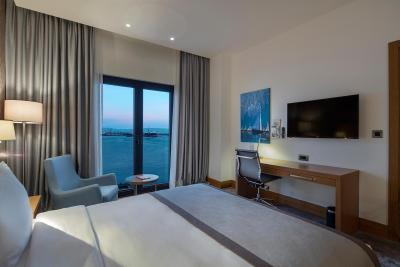 هالیدی این استانبول-توزلا بی