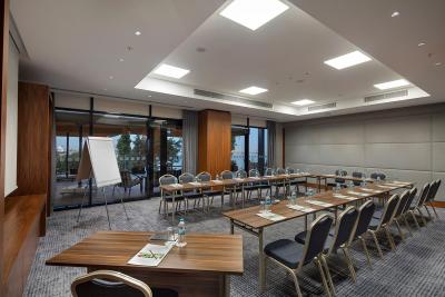 هالیدی این استانبول-توزلا بی