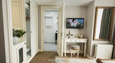 ریموند بلو هتل