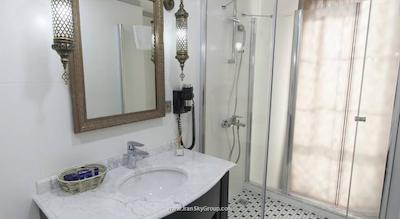 ریموند بلو هتل