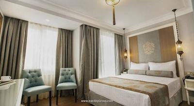 ریموند بلو هتل