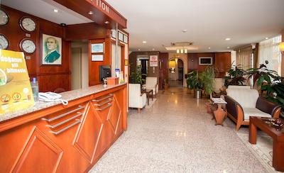 گلدن رست هتل