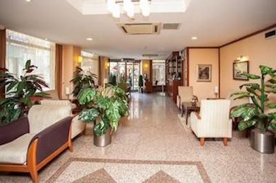 گلدن رست هتل