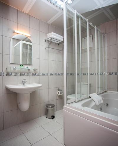 گلدن رست هتل