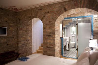 نزیه استانبول