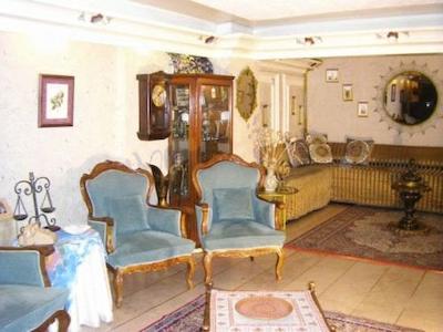 نزیه استانبول