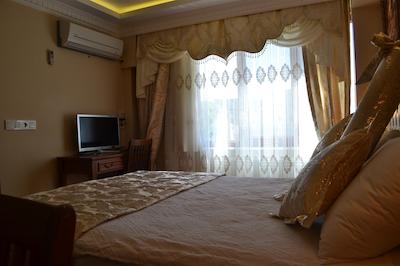 بلو استانبول هتل