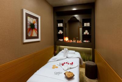 فرمان هیلال هتل