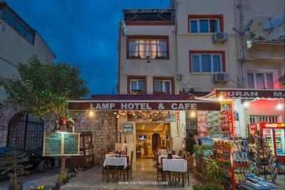 لامپ هتل