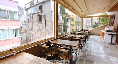 تکسیم پرمیوم هتل