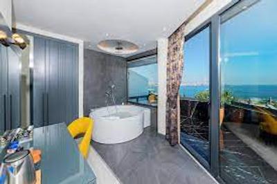 ‌مگنورا پالاس