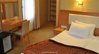 تایاهاتون هتل